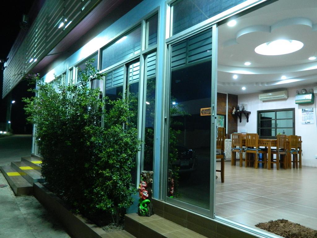 Garden Place Phetchabun Eksteriør bilde